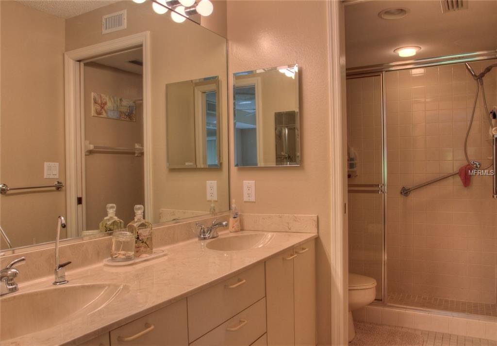 7710  LAKE VISTA CT  #205,LAKEWOOD RANCH,34202